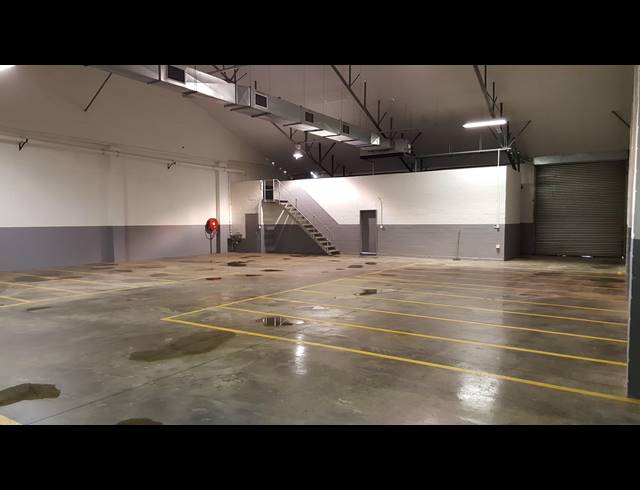 697M² FACTORY TO LET IN ATLAS GARDENS